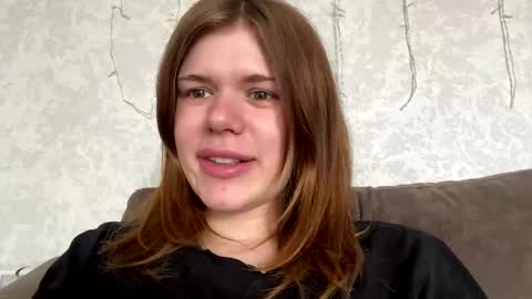 Snapshot of glossy_girl_1 chatting on May 31, 11:06 am Roxy online show from May 31, 11:06 am