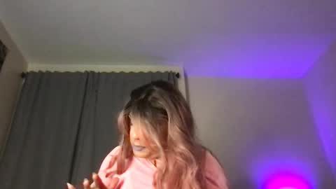 Glow Goddess online show from November 2, 2:25 am