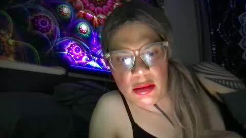 Glow Goddess online show from December 16, 3:44 am