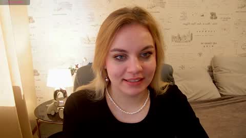 Snapshot of glow_margo chatting on June 2, 12:56 am Margo online show from June 2, 12:56 am