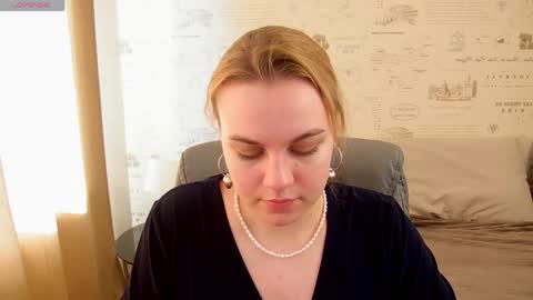 Snapshot of glow_margo chatting on June 8, 1:20 am Margo online show from June 8, 1:20 am