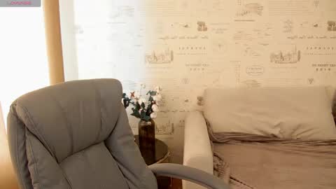Snapshot of glow_margo chatting on June 8, 1:28 am Margo online show from June 8, 1:28 am