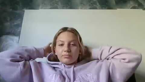 Snapshot of glowandsmoke chatting on March 27, 2:28 pm glowandsmoke online show from March 27, 2:28 pm