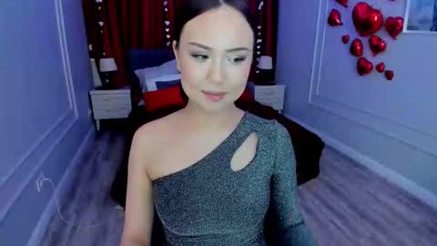 Snapshot of gloweme chatting on March 3, 8:59 pm Mila online show from March 3, 8:59 pm