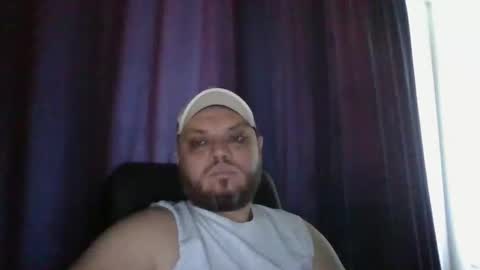Snapshot of glusgan chatting on May 7, 7:14 am Your boy online show from May 7, 7:14 am