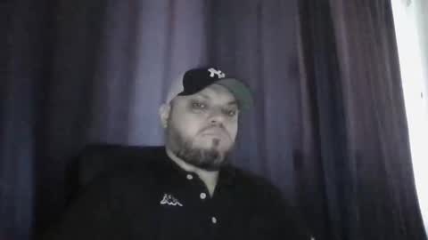 Snapshot of glusgan chatting on May 8, 7:57 am Your boy online show from May 8, 7:57 am