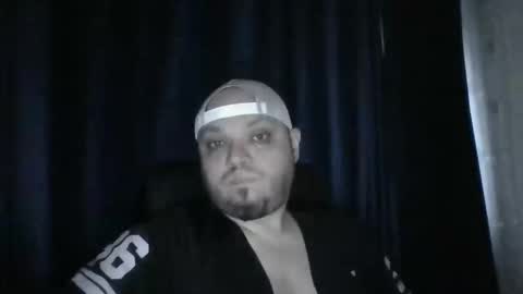 Snapshot of glusgan chatting on May 12, 2:52 am Your boy online show from May 12, 2:52 am