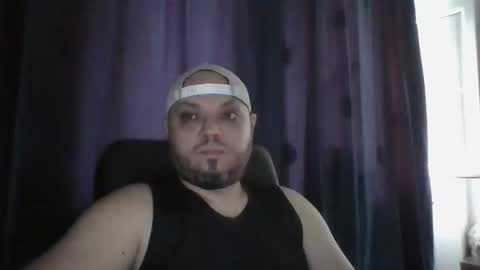Snapshot of glusgan chatting on May 21, 7:26 am Your boy online show from May 21, 7:26 am