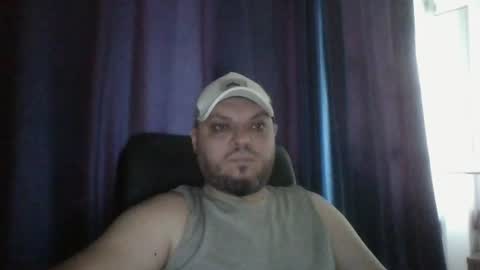 Snapshot of glusgan chatting on June 12, 8:13 am Your boy online show from June 12, 8:13 am