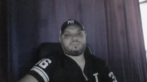 Snapshot of glusgan chatting on June 18, 9:47 am Your boy online show from June 18, 9:47 am