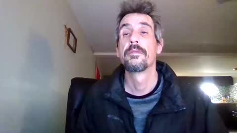 gmang4242 online show from March 17, 12:37 am