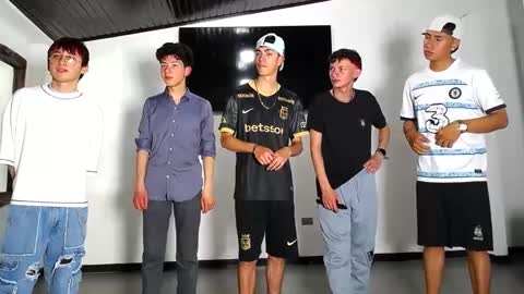 Snapshot of gnecos chatting on September 11, 6:19 pm THOMAS AND DAMIAND online show from September 11, 6:19 pm