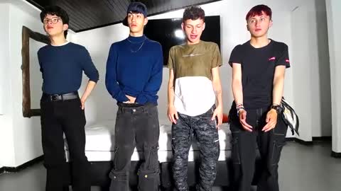 Snapshot of gnecos chatting on September 26, 5:50 pm THOMAS AND DAMIAND online show from September 26, 5:50 pm