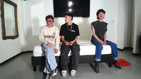 Snapshot of gnecos chatting on October 22, 6:07 pm THOMAS AND DAMIAND online show from October 22, 6:07 pm