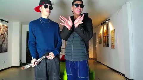 Snapshot of gnecos chatting on November 17, 6:14 pm THOMAS AND DAMIAND online show from November 17, 6:14 pm