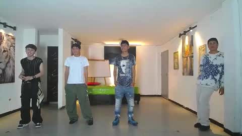 Snapshot of gnecos chatting on December 5, 6:48 pm THOMAS AND DAMIAND online show from December 5, 6:48 pm