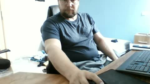 Snapshot of gnik_labinnah chatting on July 3, 2:01 pm gnik_labinnah online show from July 3, 2:01 pm