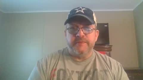 IDKIDCIDGAF online show from April 22, 6:09 pm