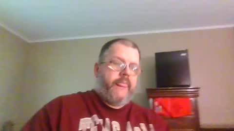 Snapshot of gobey33 chatting on May 8, 2:44 pm IDKIDCIDGAF online show from May 8, 2:44 pm