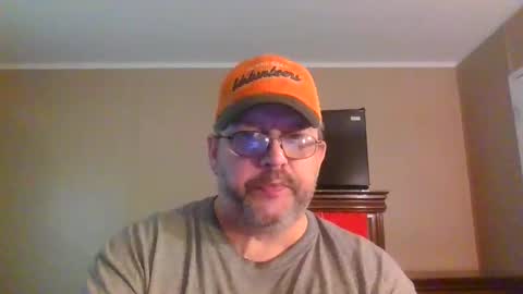 Snapshot of gobey33 chatting on May 11, 5:21 pm IDKIDCIDGAF online show from May 11, 5:21 pm