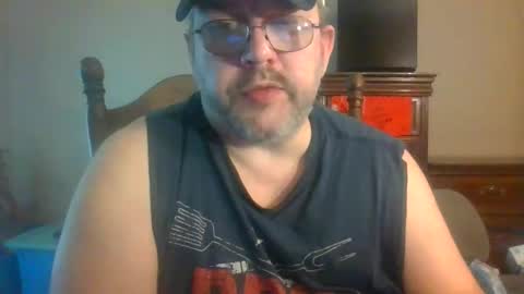 Snapshot of gobey33 chatting on May 29, 4:16 pm IDKIDCIDGAF online show from May 29, 4:16 pm