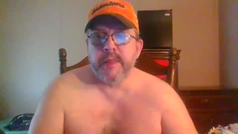 Snapshot of gobey33 chatting on June 4, 6:03 pm IDKIDCIDGAF online show from June 4, 6:03 pm