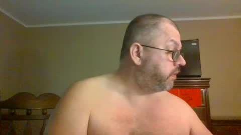 Snapshot of gobey33 chatting on June 15, 12:02 am IDKIDCIDGAF online show from June 15, 12:02 am