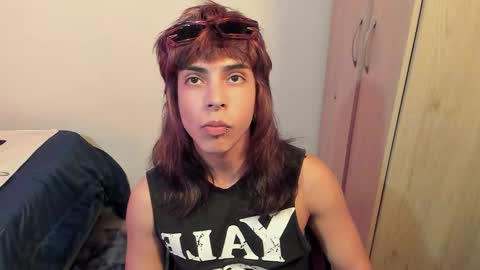 Snapshot of god_dereck chatting on February 7, 5:05 pm god_dereck online show from February 7, 5:05 pm