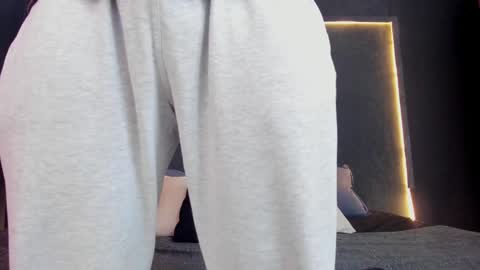 Snapshot of god_of_olympus1 chatting on December 13, 4:38 pm steven online show from December 13, 4:38 pm