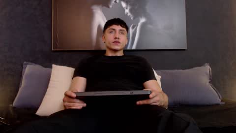 Snapshot of god_of_olympus1 chatting on December 22, 10:15 pm steven online show from December 22, 10:15 pm