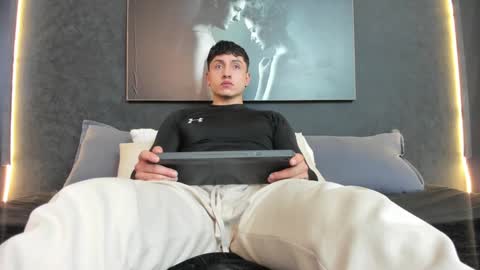 Snapshot of god_of_olympus1 chatting on December 31, 7:18 pm steven online show from December 31, 7:18 pm