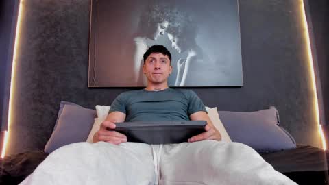 Snapshot of god_of_olympus1 chatting on January 2, 6:34 pm steven online show from January 2, 6:34 pm