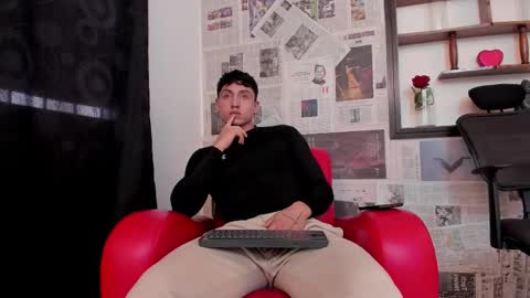 Snapshot of god_of_olympus1 chatting on February 23, 3:08 pm steven online show from February 23, 3:08 pm