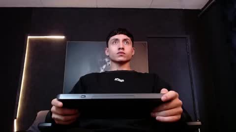 Snapshot of god_of_olympus1 chatting on October 16, 11:11 am steven online show from October 16, 11:11 am