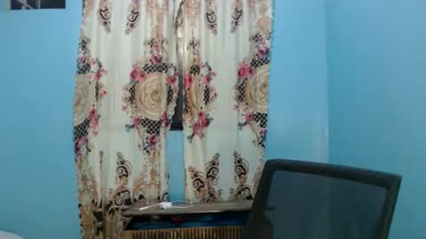 Snapshot of goddesrealcum chatting on December 4, 1:53 pm goddesrealcum online show from December 4, 1:53 pm