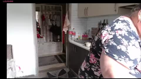 Snapshot of goddess57 chatting on June 19, 7:34 am Goddess online show from June 19, 7:34 am