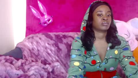 Snapshot of goddess_aaliyah chatting on December 13, 12:50 pm goddess_aaliyah online show from December 13, 12:50 pm