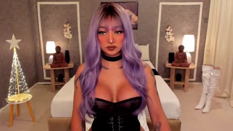 Snapshot of goddess_dione chatting on December 9, 11:56 pm Goddess Dione online show from December 9, 11:56 pm