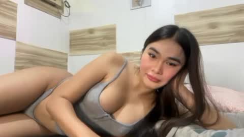 Snapshot of goddess_jennyxx chatting on April 18, 9:35 am goddess_jennyxx online show from April 18, 9:35 am