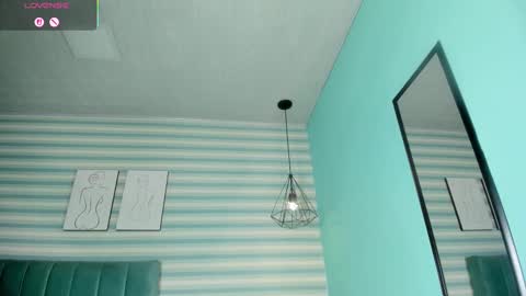 Snapshot of goddess_kianna chatting on September 24, 9:12 am Goddess Kianna online show from September 24, 9:12 am