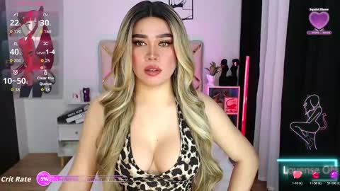 Snapshot of goddess_lykafox chatting on November 29, 9:56 am Lyka Fox online show from November 29, 9:56 am