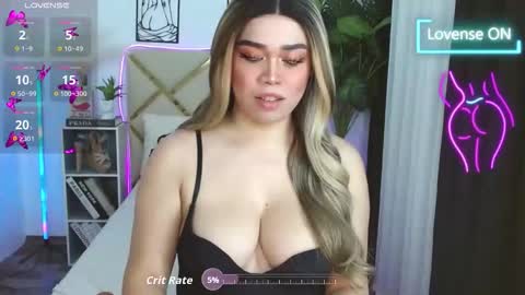 Snapshot of goddess_lykafox chatting on May 28, 1:41 pm Lyka Fox online show from May 28, 1:41 pm