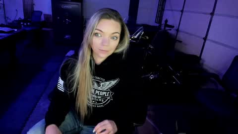 Patricia Mars           Goddess of Mars twitter thegoddessmindy online show from December 3, 3:33 pm