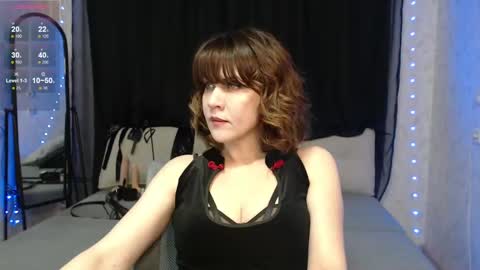 Snapshot of goddess_orsa chatting on February 17, 3:53 pm Orsa online show from February 17, 3:53 pm
