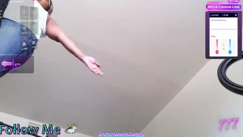 Snapshot of goddess_risquej chatting on July 10, 8:44 pm Goddess RIsqueJ online show from July 10, 8:44 pm