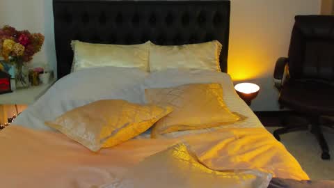 Katrin online show from September 13, 2:33 am