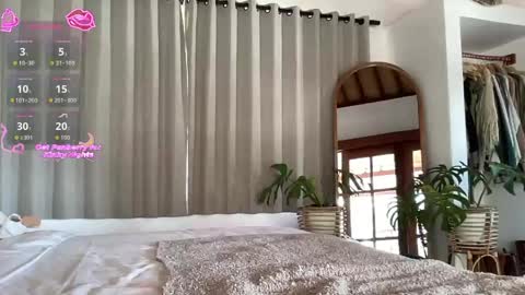Snapshot of goddessdove chatting on May 9, 5:45 am GoddessDove online show from May 9, 5:45 am