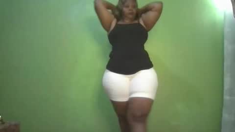 Snapshot of goddessebon chatting on October 14, 7:53 am shasha big online show from October 14, 7:53 am