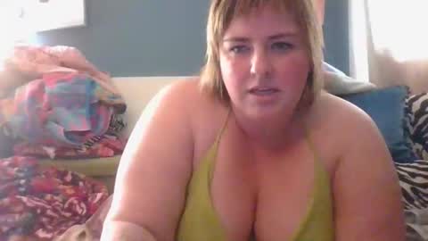 GoddesseE online show from April 20, 9:05 pm