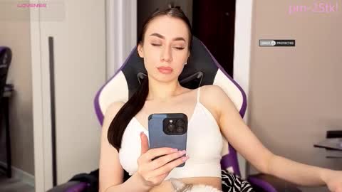 Goddess EmmaBratt princess online show from February 19, 1:29 pm